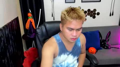 Snapshot of jay_hotcummer chatting on 9, 10, 2025 JL online show from 9, 10, 2025