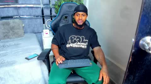 Snapshot of jay_jhonson chatting on 5, 5, 2026 jay jhonson online show from 5, 5, 2026
