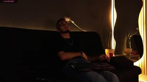 Jay online show from 5, 11, 2025