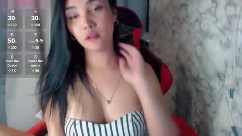 Jayda Khalifa  online show from 4, 2, 2025