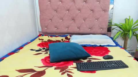 jazmin040_ online show from 14, 1, 2026