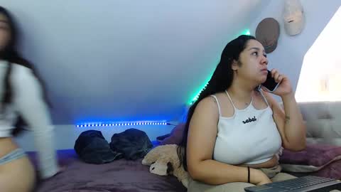 Snapshot of jazmin_dharius chatting on 28, 10, 2025 Jazmin and Scarlett online show from 28, 10, 2025