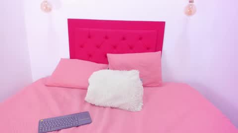 Snapshot of jazmin_lewiss chatting on 8, 1, 2025 Jazmin Lewiss online show from 8, 1, 2025