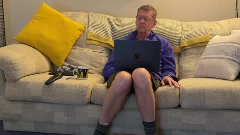 Snapshot of jcar57 chatting on 17, 12, 2024 Jon online show from 17, 12, 2024