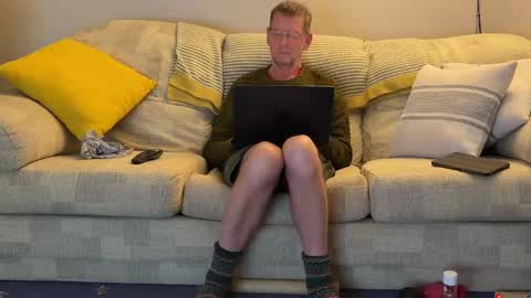 Snapshot of jcar57 chatting on 18, 12, 2024 Jon online show from 18, 12, 2024