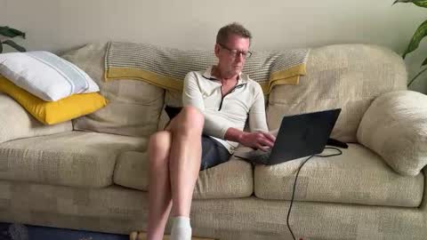 Snapshot of jcar57 chatting on 27, 9, 2025 Jon online show from 27, 9, 2025