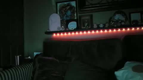 jdoggie9898 online show from 6, 4, 2026