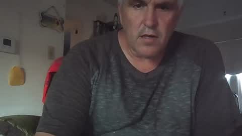 Snapshot of jecko71 chatting on 5, 7, 2026 dadbody71 online show from 5, 7, 2026