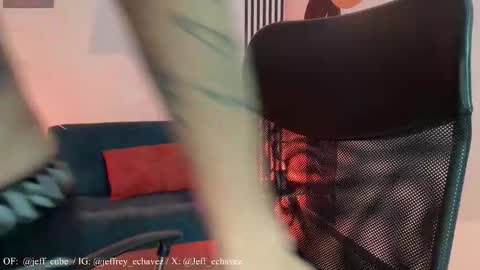 Snapshot of jeff_cube chatting on 15, 10, 2025 Jeff and Mugi Independent model online show from 15, 10, 2025