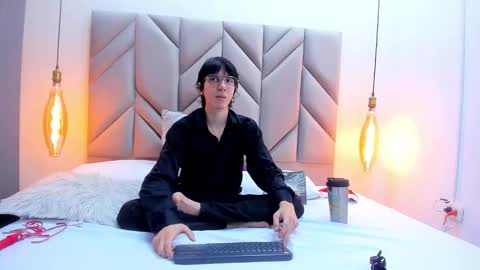 Snapshot of jeffbellfort chatting on 16, 12, 2025 JeffBellfort online show from 16, 12, 2025
