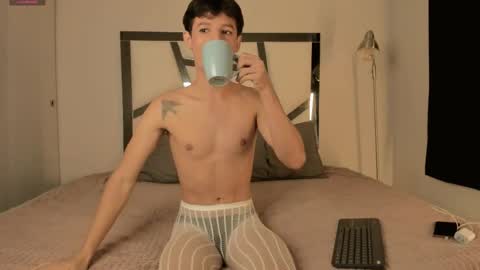 Snapshot of jei_7m chatting on 4, 2, 2026 jei_7m online show from 4, 2, 2026