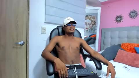 Snapshot of jeikon_black19 chatting on 12, 7, 2026 jeikon_black19 online show from 12, 7, 2026