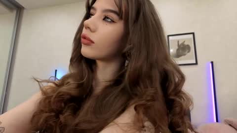 Snapshot of jenie_fire chatting on 27, 5, 2026 Dolly online show from 27, 5, 2026