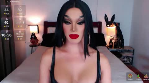 Queen Jenifer online show from 23, 12, 2025