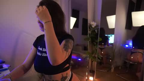 jeniffer_foxx online show from 9, 10, 2025