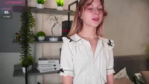 Snapshot of jeninedapinto chatting on 20, 9, 2025 Hi everyone my name Kira online show from 20, 9, 2025