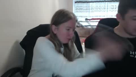 JenisAndPeter online show from 5, 10, 2025