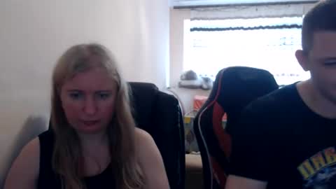 Snapshot of jenisandpeter chatting on 13, 6, 2026 JenisAndPeter online show from 13, 6, 2026