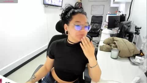 jenn online show from 1, 11, 2025