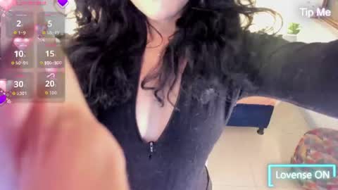Snapshot of jenn_cg chatting on 27, 6, 2026 jenn online show from 27, 6, 2026