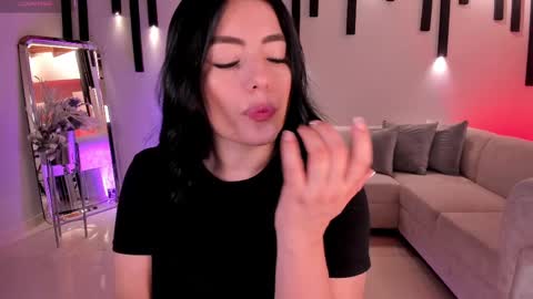 Snapshot of jennaolson chatting on 17, 9, 2025 Jenna Olson online show from 17, 9, 2025