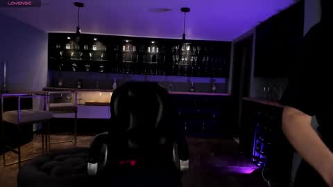 Jenna Olson  online show from 5, 12, 2025