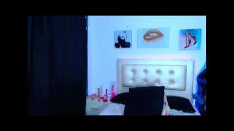 Snapshot of jenng18 chatting on 16, 1, 2025 jenn online show from 16, 1, 2025