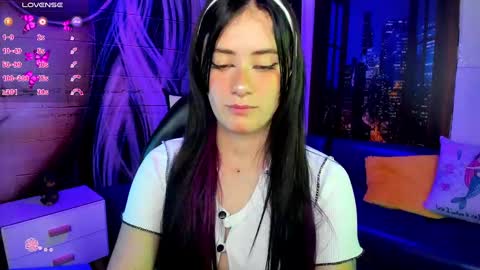 Snapshot of jenni_arango chatting on 13, 12, 2024 Jenny online show from 13, 12, 2024