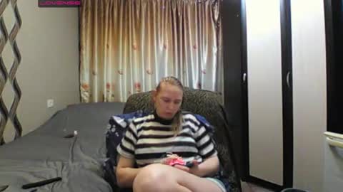 JenniDeep online show from 11, 4, 2026