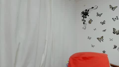 Snapshot of jenniferloveyou chatting on 24, 1, 2025 jenniferloveyou online show from 24, 1, 2025