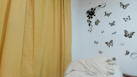 Snapshot of jenniferloveyou chatting on 1, 10, 2025 jenniferloveyou online show from 1, 10, 2025