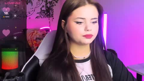 Snapshot of jenniferwandis77 chatting on 6, 12, 2024 Jenni online show from 6, 12, 2024