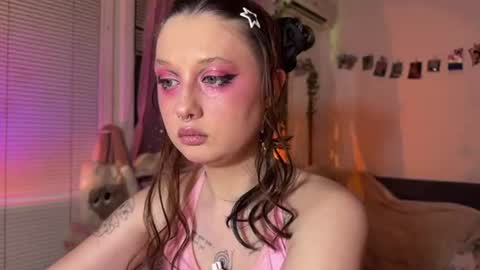 Jennifer Jenny Darling   online show from 2, 7, 2026
