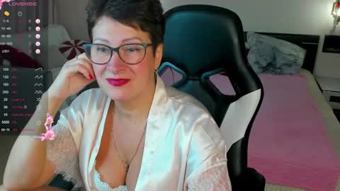 Snapshot of jennymons chatting on 11, 7, 2026 Jenny online show from 11, 7, 2026