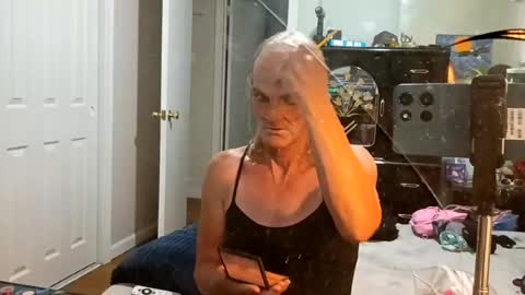 jennywomacks online show from 10, 8, 2026