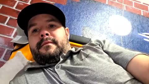 Snapshot of jerbonezgood chatting on 21, 12, 2025 Lous online show from 21, 12, 2025