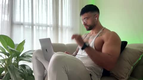 Snapshot of jeremy_harden chatting on 7, 6, 2026 Jeremy online show from 7, 6, 2026