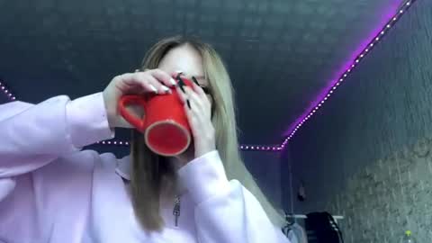 Snapshot of jerikruschke chatting on 19, 5, 2026 Asya online show from 19, 5, 2026
