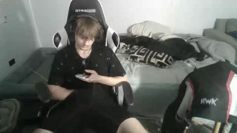 jerimiahslhong online show from 13, 11, 2025