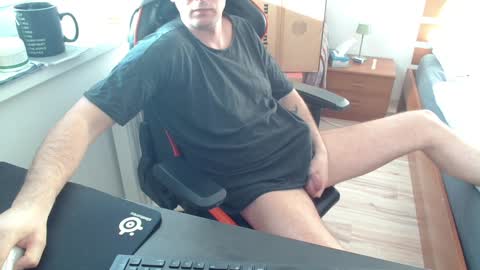 Snapshot of jerklove1006 chatting on 13, 1, 2025 Boy likes daddies online show from 13, 1, 2025