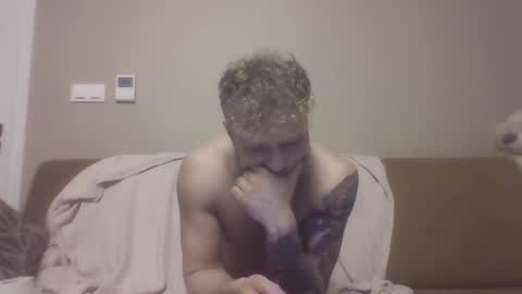 Snapshot of jerryalise chatting on 20, 12, 2024 jerryalise online show from 20, 12, 2024