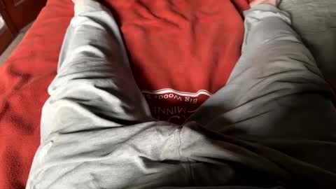 Jeremys room chill and puff one enjoy online show from 17, 12, 2024