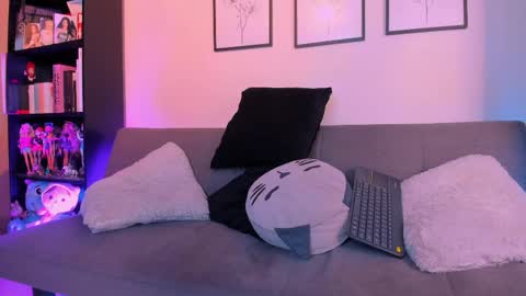 jes_foxx online show from 11, 4, 2026