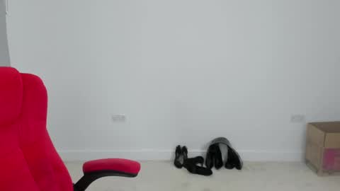 MistressJesicaCoper online show from 18, 1, 2025