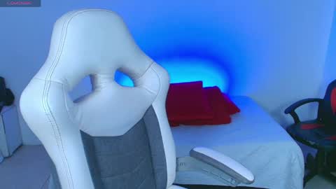 Snapshot of jesiclark chatting on 24, 4, 2026 sofi online show from 24, 4, 2026