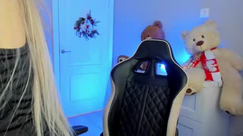 Snapshot of jess1ca_rabb1t chatting on 2, 12, 2024 jess1ca_rabb1t online show from 2, 12, 2024