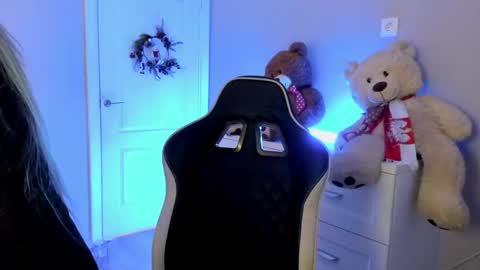 Snapshot of jess1ca_rabb1t chatting on 2, 12, 2024 jess1ca_rabb1t online show from 2, 12, 2024