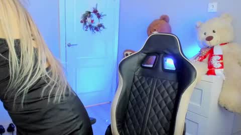 Snapshot of jess1ca_rabb1t chatting on 9, 12, 2024 jess1ca_rabb1t online show from 9, 12, 2024