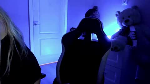 Snapshot of jess1ca_rabb1t chatting on 13, 12, 2024 jess1ca_rabb1t online show from 13, 12, 2024