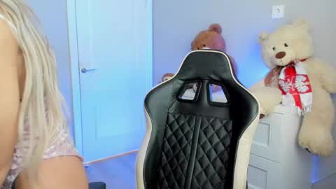 Snapshot of jess1ca_rabb1t chatting on 16, 1, 2025 jess1ca_rabb1t online show from 16, 1, 2025